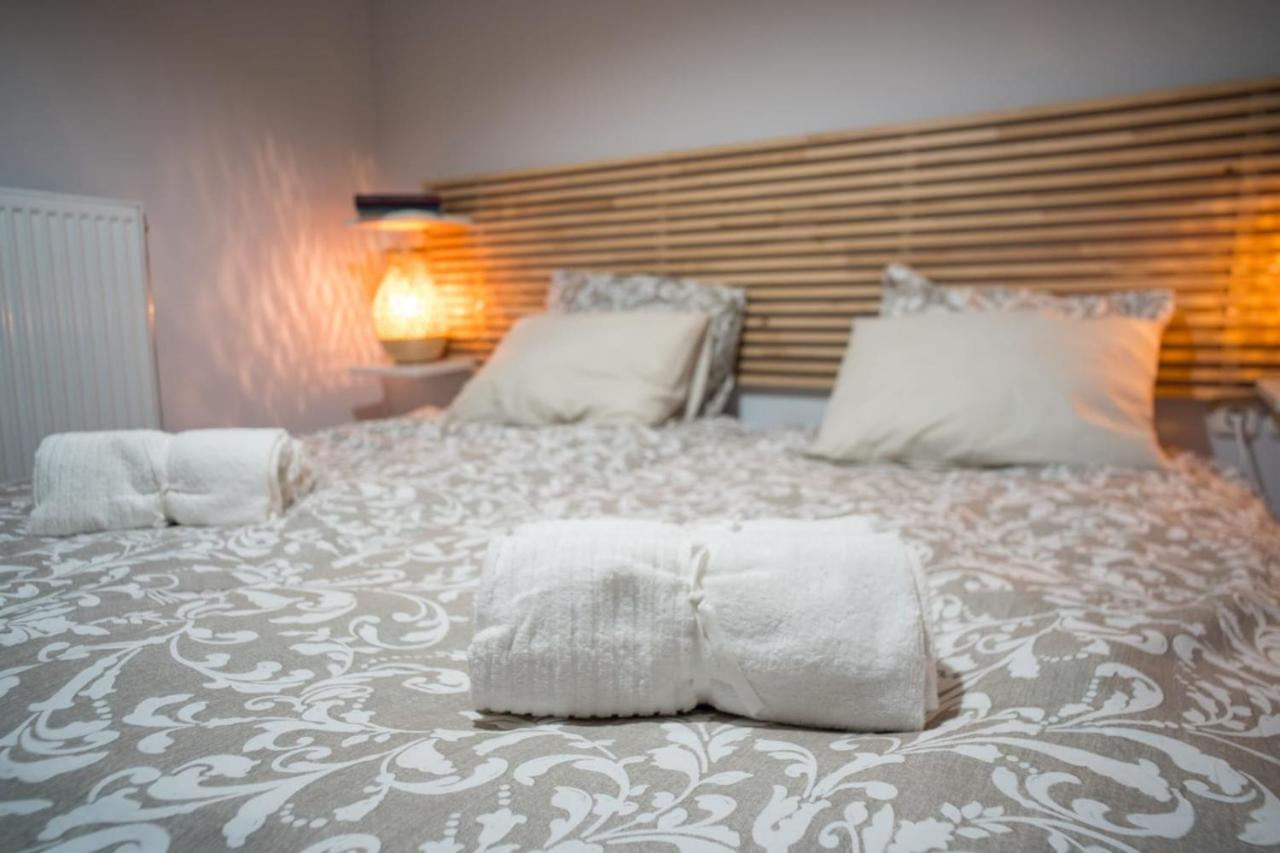 It Is A Pleasant, Modern, Functional House! Apartment Pireu Exterior foto